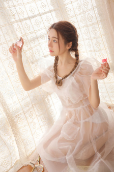 丰满的寡妇